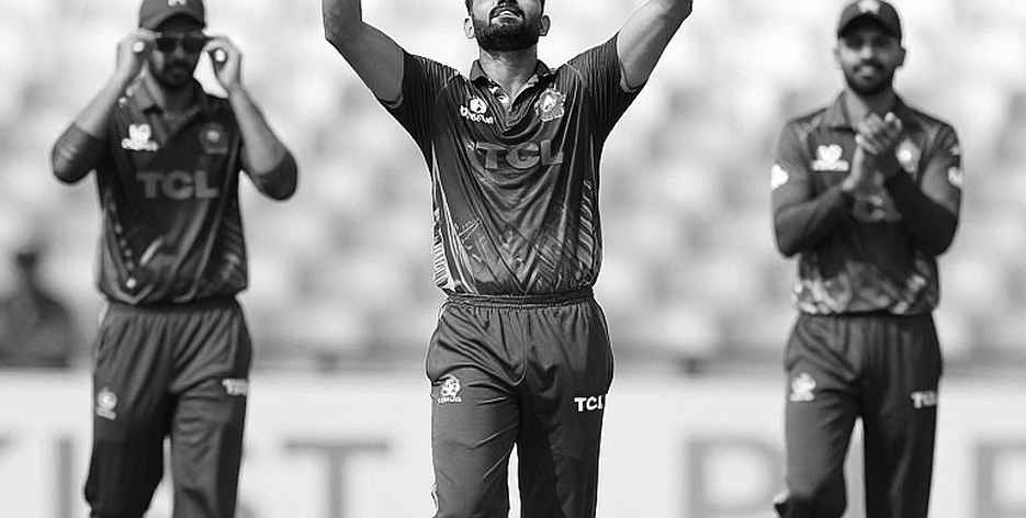 ভিসার লাইনে দাঁড়ানো বাজার: ক্রিকেটের ট্রান্সফার উইন্ডোতে আসল চুক্তিটা কে লেখে