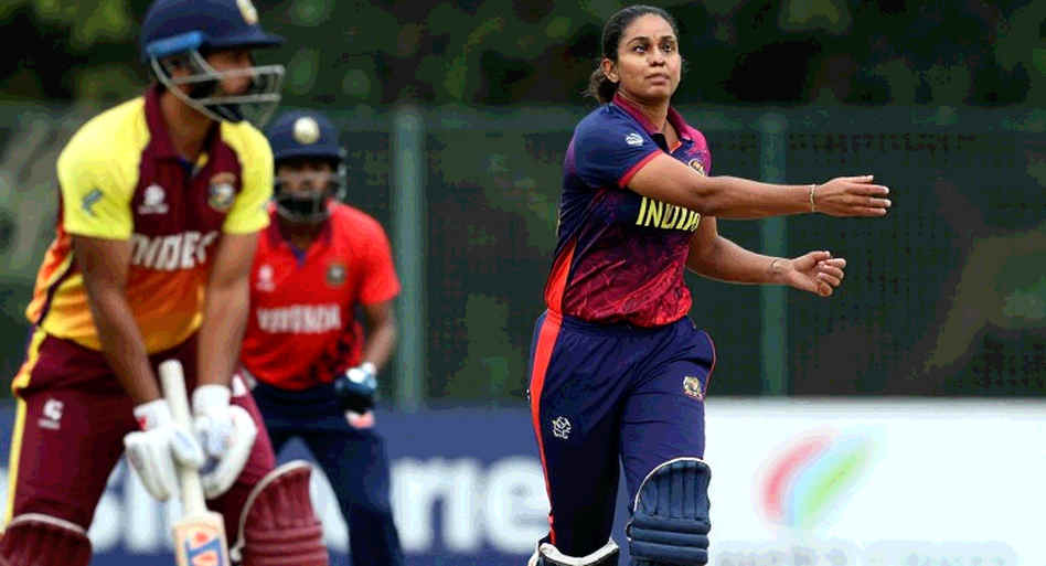 আঁকড়ে-থাকা ব্যাটসম্যানের বিলুপ্তি: বিপিএল নিলাম-কক্ষের নীরব সংকেত ও তিনটি সংখ্যা